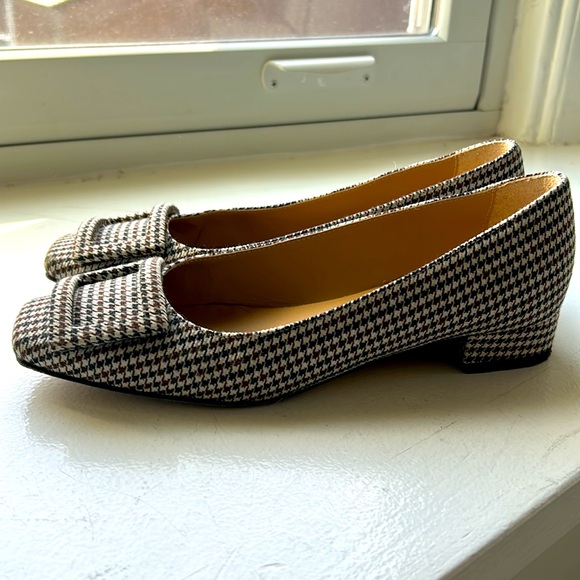 Ann Mashburn Houndstooth Buckle Pumps - Picture 2 of 6